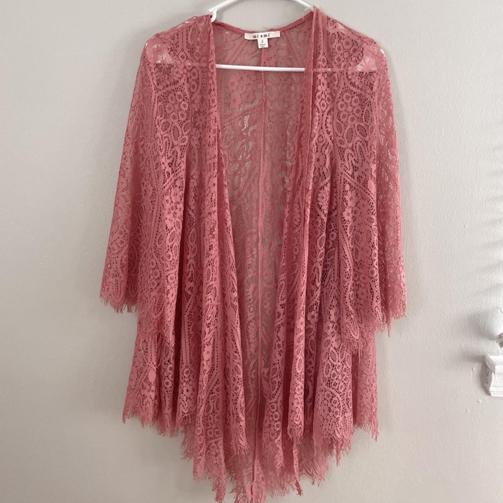 Francesca’s women’s Pink lace kimono cover-up